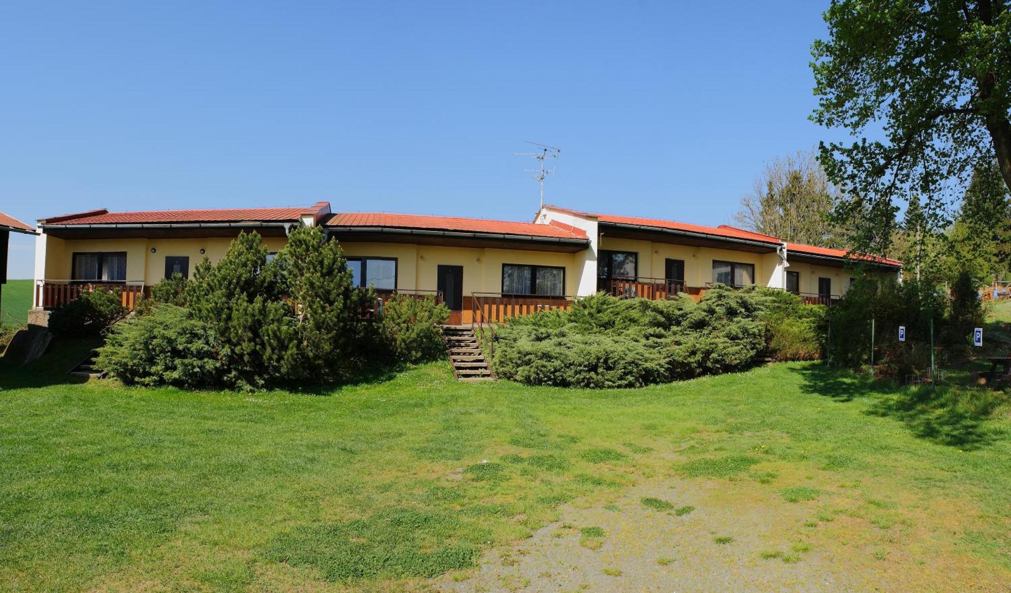 Bungalovy A Ubytovani Ratiborice- Zlic Česká Skalice Bagian luar foto