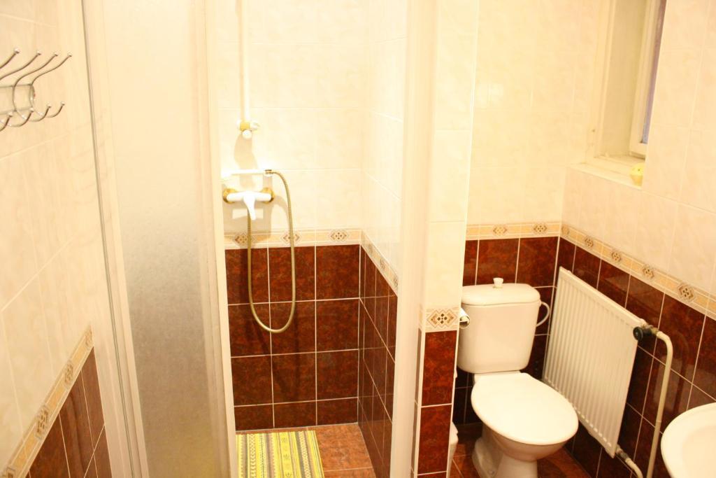 Bungalovy A Ubytovani Ratiborice- Zlic Česká Skalice Ruang foto